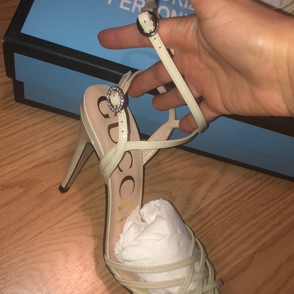 Brand new Gucci Vernice crystal shoes - Picture 3 of 11